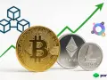 Monety Bitcoin, Ethereum i Litecoin na tle wykresu wzrostu. Symbol blockchain i wykres kołowy sugerują inwestycje w kryptowaluty.