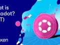 Co to Polkadot (DOT)? Grafika przedstawia dużą, różową monetę z białymi elipsami, symbolizującą kryptowalutę. W tle widać abstrakcyjny krajobraz miejski i elementy nawiązujące do technologii.