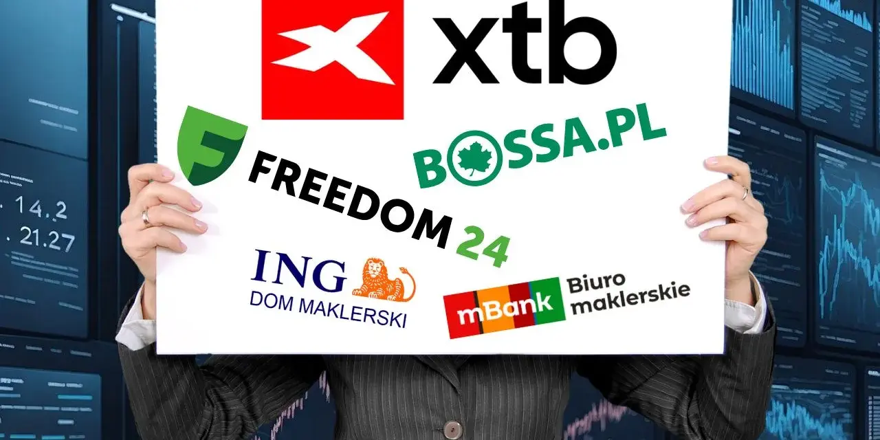 Osoba trzyma tablicę z logotypami biur maklerskich: XTB, Freedom24, BOSSA.PL, ING Dom Maklerski, mBank Biuro maklerskie.