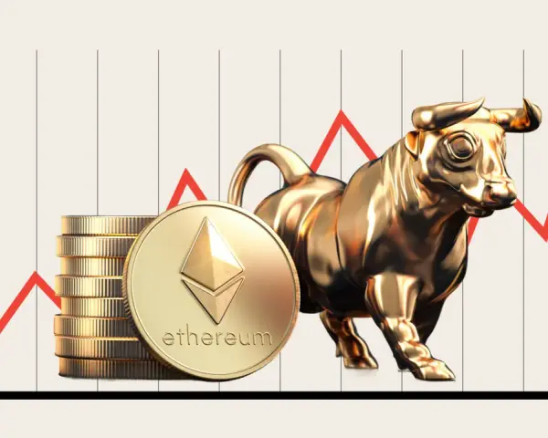 Złoty byk i stos monet Ethereum na tle wykresu wzrostu. Symbolizuje to bull run crypto.