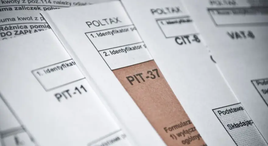 Formularze podatkowe PIT-11, PIT-37, CIT-8 i VAT-4. Zrozumienie odliczania VAT i jak to działa, to klucz do prawidłowego rozliczenia.