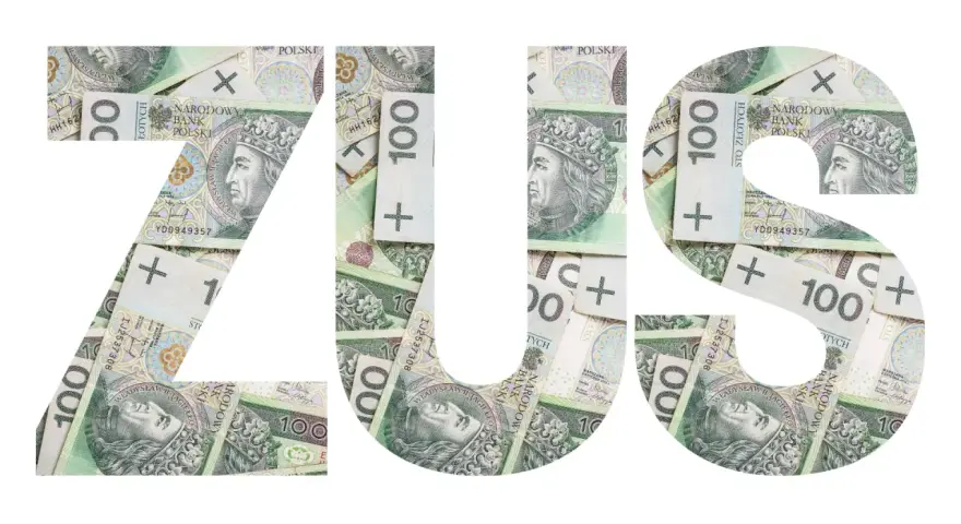 ZUS - ulga na start warunki. Polskie banknoty 100 zł tworzą napis ZUS, symbolizując finanse i wsparcie dla przedsiębiorców.
